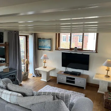 The Boathouse 펜션 휫비